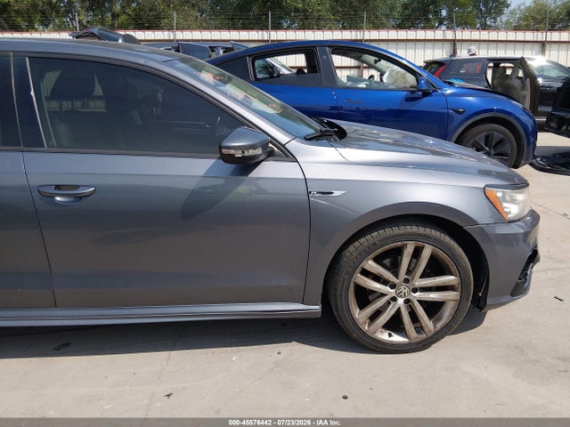 2018 Volkswagen Passat 2.0t R-line/2.0t S მანქანა იყიდება აუქციონზე, vin: 1VWAA7A31JC019611, აუქციონის ნომერი: 45576442