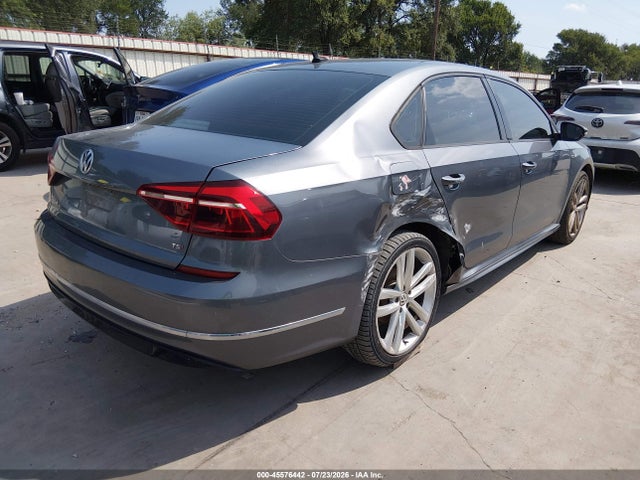 2018 Volkswagen Passat 2.0t R-line/2.0t S მანქანა იყიდება აუქციონზე, vin: 1VWAA7A31JC019611, აუქციონის ნომერი: 45576442