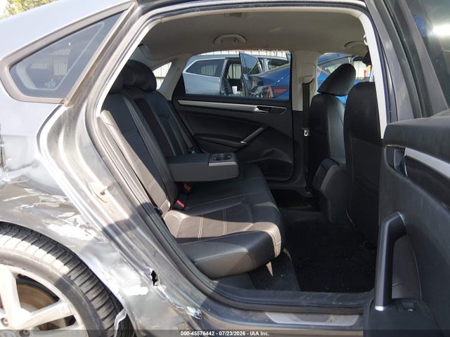 2018 Volkswagen Passat 2.0t R-line/2.0t S მანქანა იყიდება აუქციონზე, vin: 1VWAA7A31JC019611, აუქციონის ნომერი: 45576442