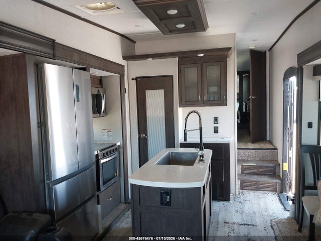Shasta 30' 5th Wheel 2021 5ZT3SPVB0MA001397 Image 8