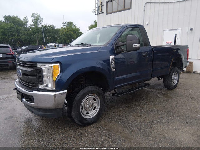 Ford F-350 Xl 2017 1FTRF3B69HEE21934 Image 2