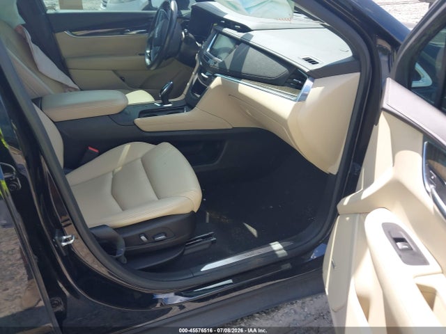45576516 :رقم المزاد ، 1GYKNARS5HZ240702 vin ، 2017 Cadillac Xt5 Standard مزاد بيع