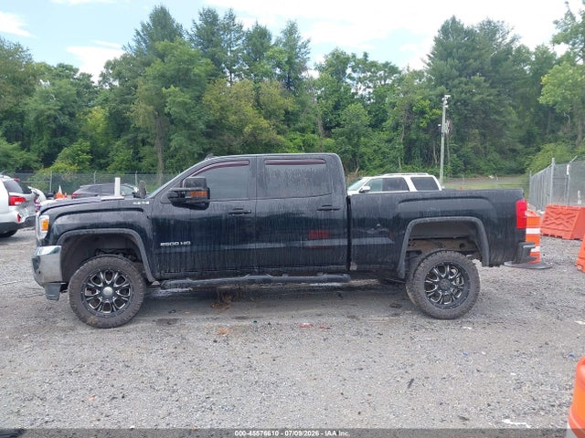 45576610 :رقم المزاد ، 1GT12NEY3KF257700 vin ، 2019 Gmc Sierra 2500hd مزاد بيع