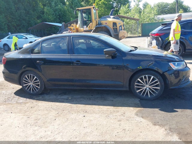 45576709 :رقم المزاد ، 3VWD17AJ5GM247419 vin ، 2016 Volkswagen Jetta 1.8t Sport مزاد بيع