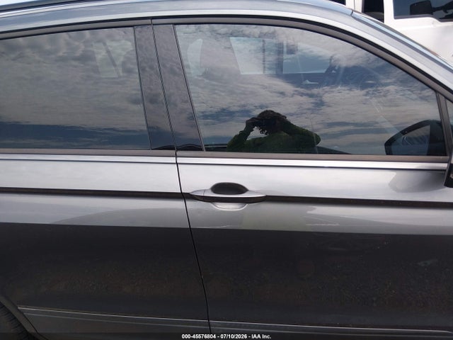 Продаж на аукціоні авто 2018 Volkswagen Tiguan 2.0t S, vin: 3VV1B7AX3JM037336, номер лоту: 45576804