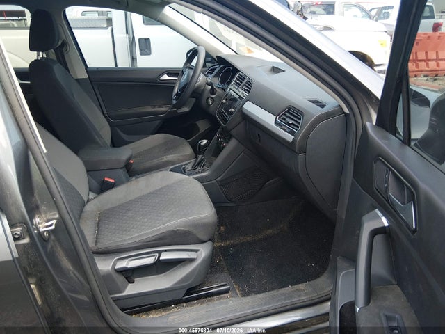 Продаж на аукціоні авто 2018 Volkswagen Tiguan 2.0t S, vin: 3VV1B7AX3JM037336, номер лоту: 45576804