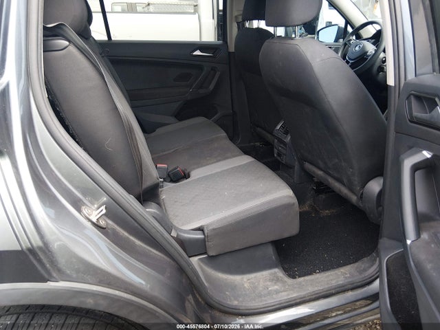 Продаж на аукціоні авто 2018 Volkswagen Tiguan 2.0t S, vin: 3VV1B7AX3JM037336, номер лоту: 45576804
