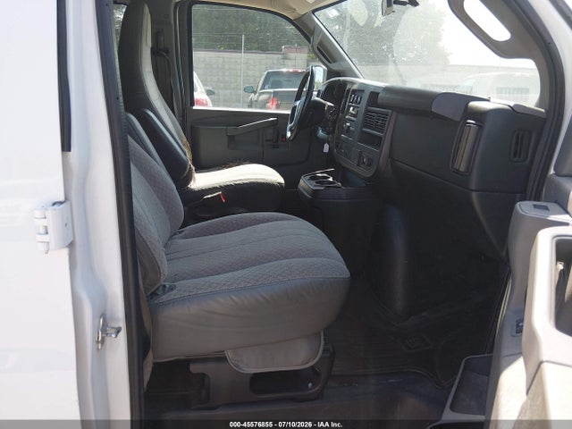 1GAZGPFG8G1317828 Chevrolet Express 3500 Lt