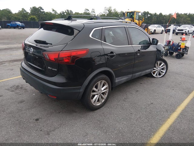 45576898 :رقم المزاد ، JN1BJ1CR5HW132799 vin ، 2017 Nissan Rogue Sport Sv مزاد بيع