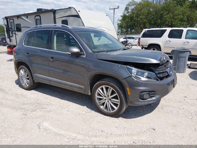2013 Volkswagen Tiguan Se მანქანა იყიდება აუქციონზე, vin: WVGBV3AX4DW591505, აუქციონის ნომერი: 45577031