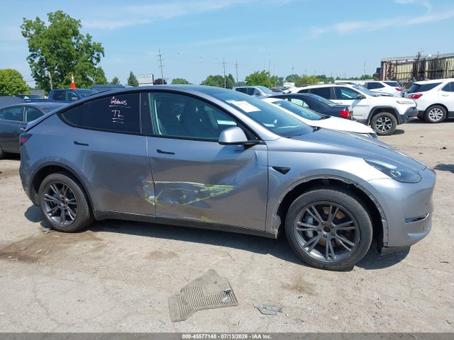 2024 Tesla Model Y Long Range Dual Motor All-wheel Drive მანქანა იყიდება აუქციონზე, vin: 7SAYGDEEXRA308284, აუქციონის ნომერი: 45577148
