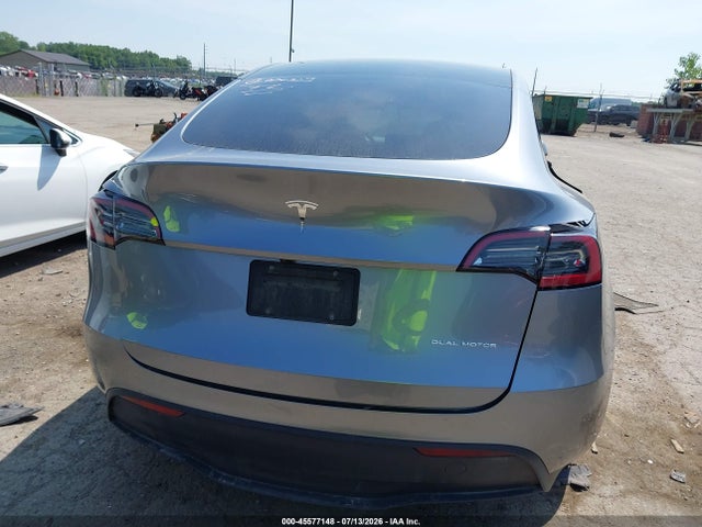 2024 Tesla Model Y Long Range Dual Motor All-wheel Drive მანქანა იყიდება აუქციონზე, vin: 7SAYGDEEXRA308284, აუქციონის ნომერი: 45577148