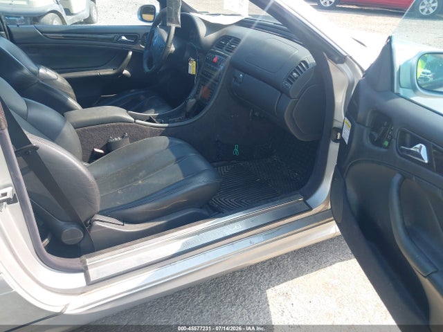 45577231 :رقم المزاد ، WDBLJ74G31F187015 vin ، 2001 Mercedes-benz Clk 55 Amg مزاد بيع