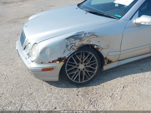 45577231 :رقم المزاد ، WDBLJ74G31F187015 vin ، 2001 Mercedes-benz Clk 55 Amg مزاد بيع
