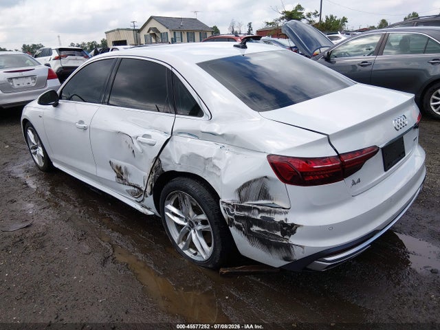 45577252 :رقم المزاد ، WAUEAAF46NN015077 vin ، 2022 Audi A4 Premium Plus 45 Tfsi S Line Quattro S Tronic مزاد بيع