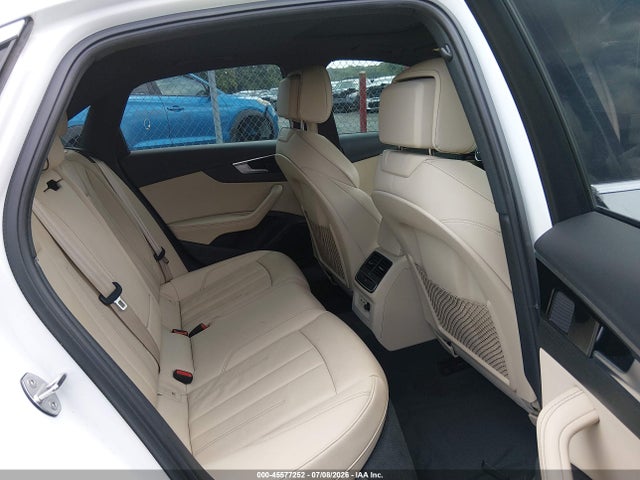 45577252 :رقم المزاد ، WAUEAAF46NN015077 vin ، 2022 Audi A4 Premium Plus 45 Tfsi S Line Quattro S Tronic مزاد بيع