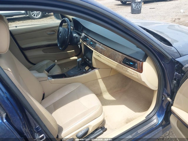 2011 Bmw 328i მანქანა იყიდება აუქციონზე, vin: WBAPH7G54BNM55325, აუქციონის ნომერი: 45577277
