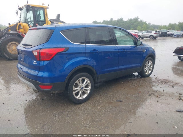 Ford ESCAPE SE 2019 1FMCU9GD8KUA80881 Image 4