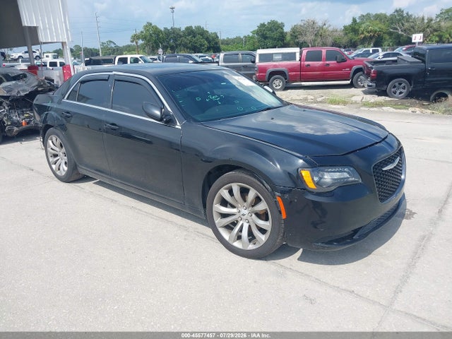 45577457 :رقم المزاد ، 2C3CCAAG2JH154359 vin ، 2018 Chrysler 300 Touring L مزاد بيع