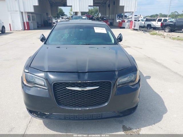 45577457 :رقم المزاد ، 2C3CCAAG2JH154359 vin ، 2018 Chrysler 300 Touring L مزاد بيع