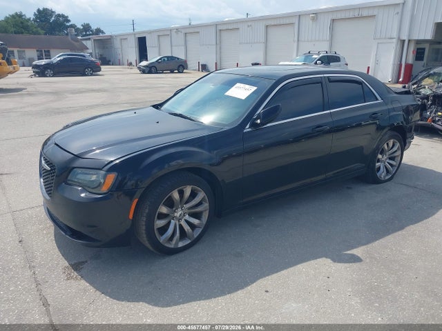 45577457 :رقم المزاد ، 2C3CCAAG2JH154359 vin ، 2018 Chrysler 300 Touring L مزاد بيع