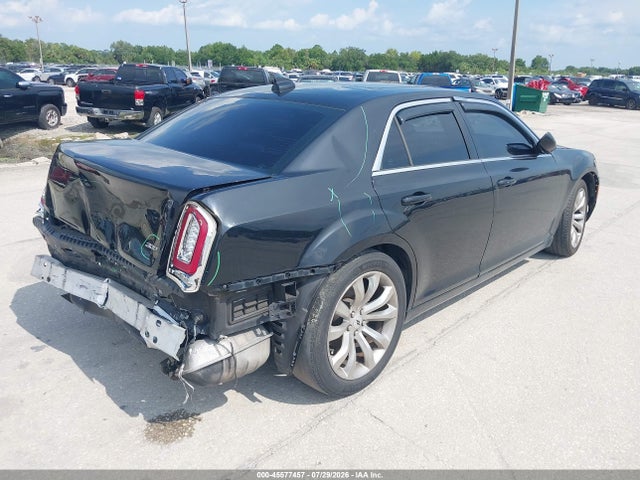 45577457 :رقم المزاد ، 2C3CCAAG2JH154359 vin ، 2018 Chrysler 300 Touring L مزاد بيع