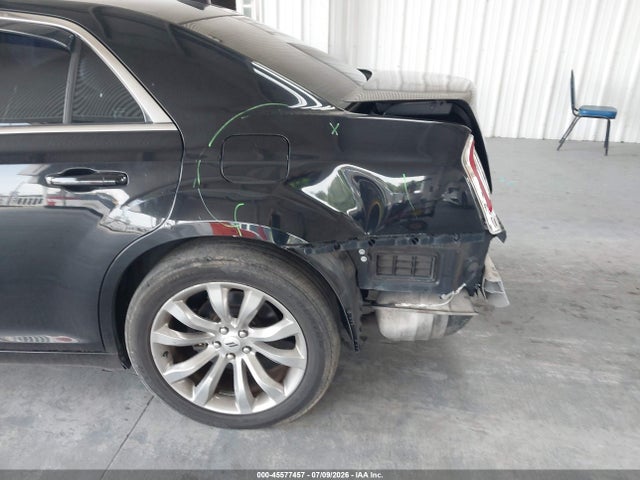45577457 :رقم المزاد ، 2C3CCAAG2JH154359 vin ، 2018 Chrysler 300 Touring L مزاد بيع