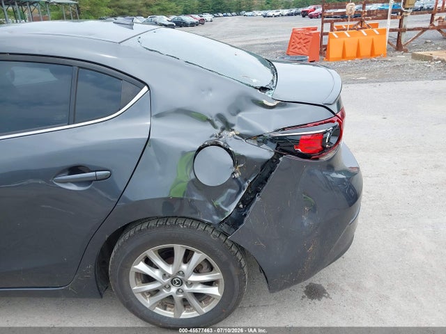 Продажа на аукционе авто 2015 Mazda Mazda3 I Touring, vin: JM1BM1V70F1263973, номер лота: 45577463