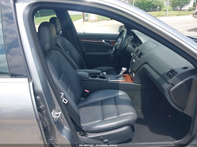 Продаж на аукціоні авто 2011 Mercedes-benz C 300 Luxury 4matic/sport 4matic, vin: WDDGF8BB4BR152250, номер лоту: 45577467
