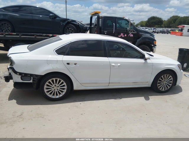 2016 Volkswagen Passat 1.8t Se მანქანა იყიდება აუქციონზე, vin: 1VWBT7A34GC030075, აუქციონის ნომერი: 45577478
