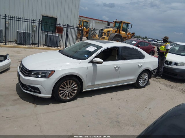 2016 Volkswagen Passat 1.8t Se მანქანა იყიდება აუქციონზე, vin: 1VWBT7A34GC030075, აუქციონის ნომერი: 45577478