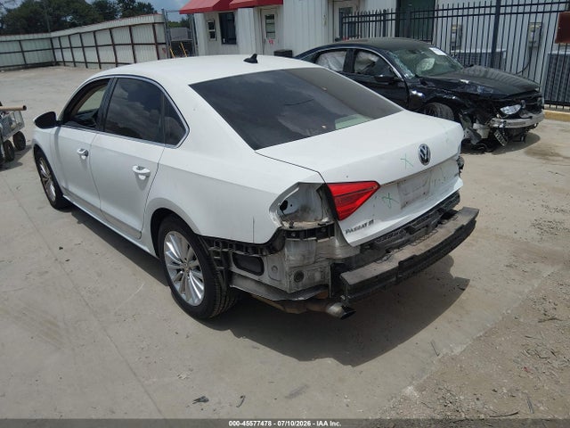 2016 Volkswagen Passat 1.8t Se მანქანა იყიდება აუქციონზე, vin: 1VWBT7A34GC030075, აუქციონის ნომერი: 45577478