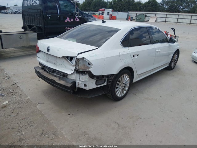 2016 Volkswagen Passat 1.8t Se მანქანა იყიდება აუქციონზე, vin: 1VWBT7A34GC030075, აუქციონის ნომერი: 45577478