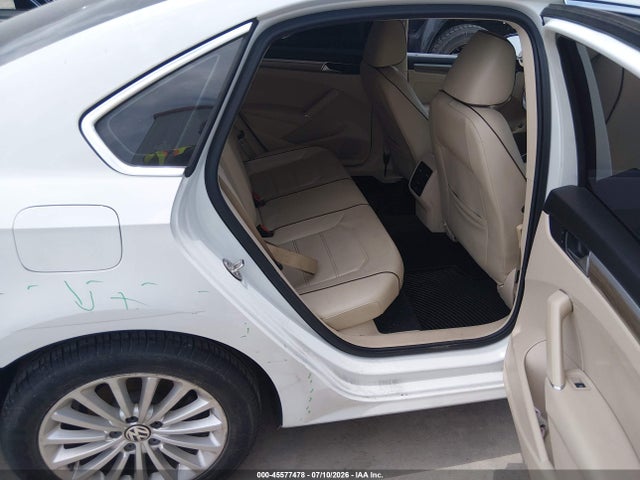 2016 Volkswagen Passat 1.8t Se მანქანა იყიდება აუქციონზე, vin: 1VWBT7A34GC030075, აუქციონის ნომერი: 45577478