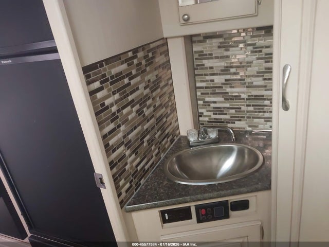 Продаж на аукціоні авто 2016 Winnebago Micro Mini, vin: 54CA11J23G1M14241, номер лоту: 45577584