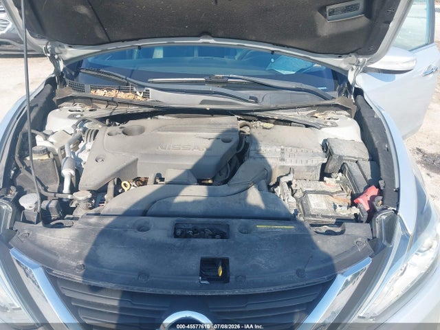 2017 Nissan Altima 2.5 Sl მანქანა იყიდება აუქციონზე, vin: 1N4AL3AP9HC196772, აუქციონის ნომერი: 45577610