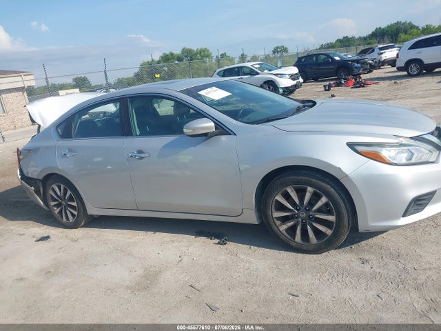 2017 Nissan Altima 2.5 Sl მანქანა იყიდება აუქციონზე, vin: 1N4AL3AP9HC196772, აუქციონის ნომერი: 45577610