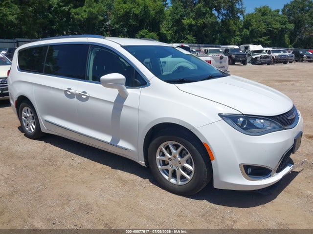 Продаж на аукціоні авто 2020 Chrysler Pacifica Touring L, vin: 2C4RC1BG6LR275266, номер лоту: 45577617