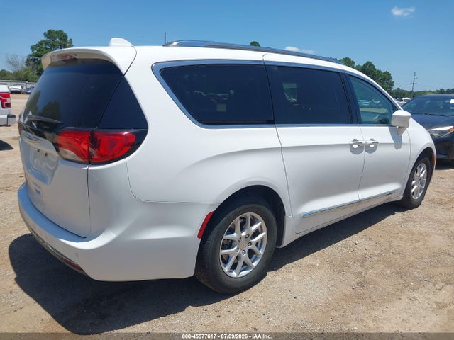 Продаж на аукціоні авто 2020 Chrysler Pacifica Touring L, vin: 2C4RC1BG6LR275266, номер лоту: 45577617