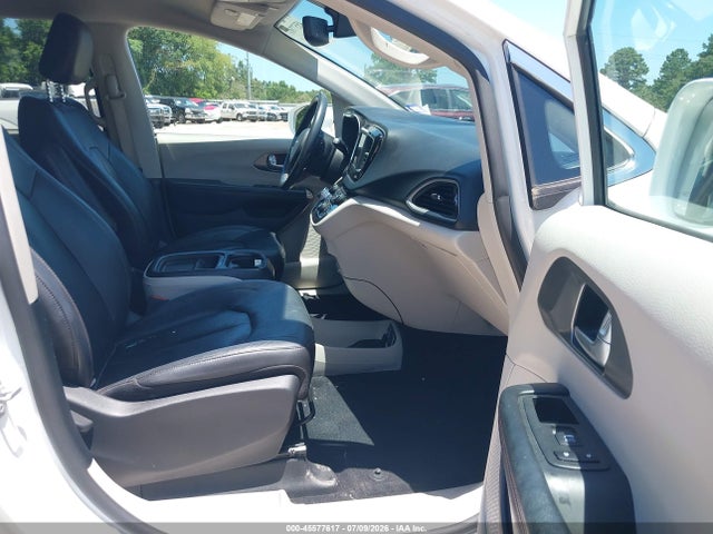 Продаж на аукціоні авто 2020 Chrysler Pacifica Touring L, vin: 2C4RC1BG6LR275266, номер лоту: 45577617
