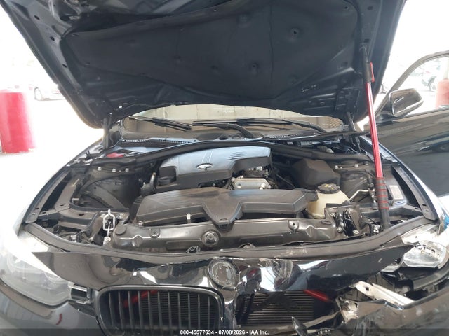 45577634 :رقم المزاد ، WBA8A9C51GK617625 vin ، 2016 Bmw 320i مزاد بيع