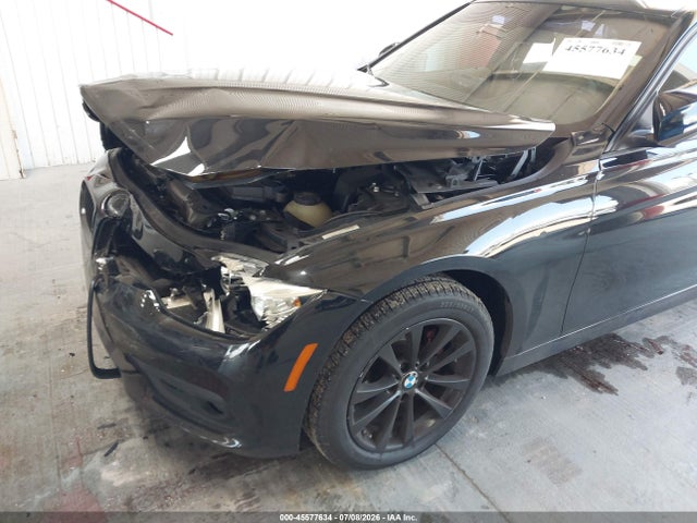 45577634 :رقم المزاد ، WBA8A9C51GK617625 vin ، 2016 Bmw 320i مزاد بيع