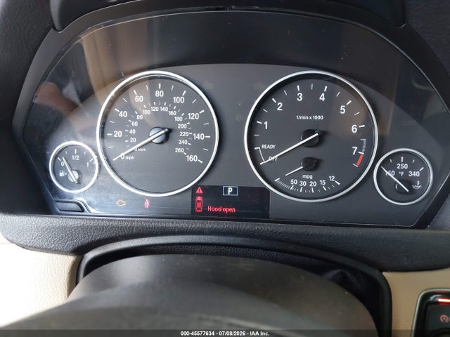 45577634 :رقم المزاد ، WBA8A9C51GK617625 vin ، 2016 Bmw 320i مزاد بيع