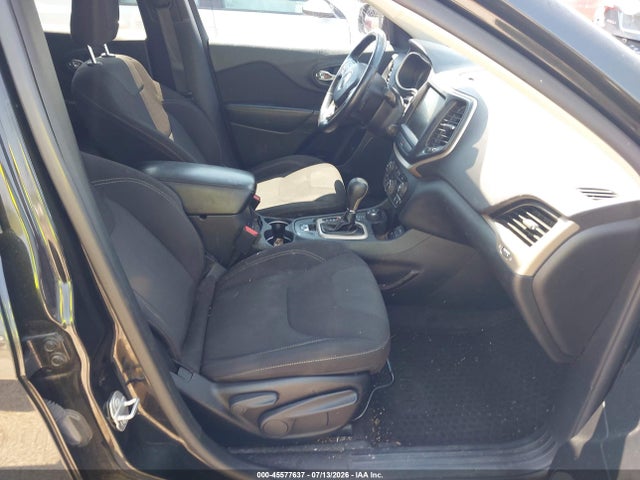 Продаж на аукціоні авто 2016 Jeep Cherokee Latitude, vin: 1C4PJMCS8GW255650, номер лоту: 45577637