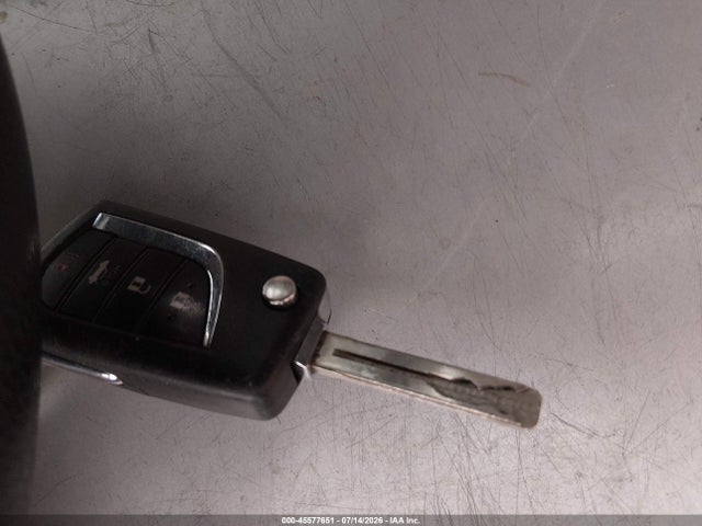 45577651 :رقم المزاد ، 5YFEPMAE6NP329382 vin ، 2022 Toyota Corolla Le مزاد بيع