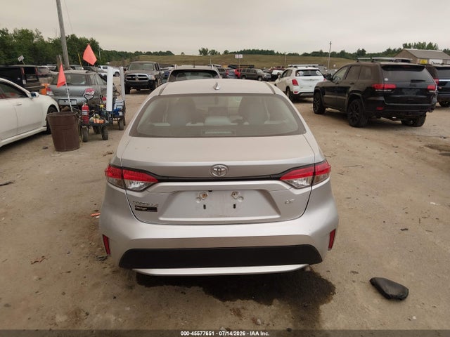 45577651 :رقم المزاد ، 5YFEPMAE6NP329382 vin ، 2022 Toyota Corolla Le مزاد بيع