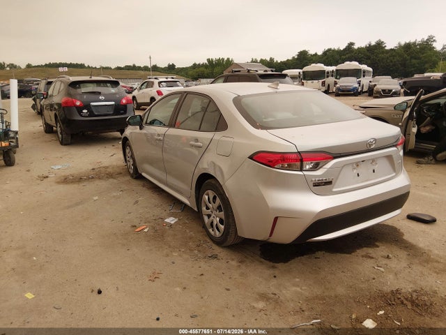 45577651 :رقم المزاد ، 5YFEPMAE6NP329382 vin ، 2022 Toyota Corolla Le مزاد بيع