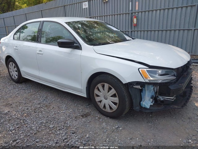 2015 Volkswagen Jetta 2.0l S მანქანა იყიდება აუქციონზე, vin: 3VW2K7AJ6FM283770, აუქციონის ნომერი: 45577798