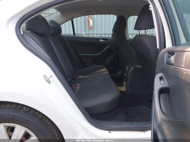 Продажа на аукционе авто 2015 Volkswagen Jetta 2.0l S, vin: 3VW2K7AJ6FM283770, номер лота: 45577798
