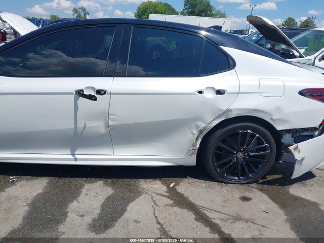 Продажа на аукционе авто 2022 Toyota Camry Xse, vin: 4T1K61AK3NU006660, номер лота: 45577838